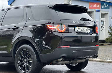 Позашляховик / Кросовер Land Rover Discovery 2016 в Радивиліві