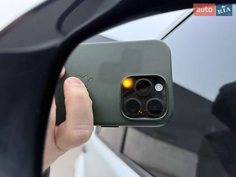 Внедорожник / Кроссовер Land Rover Discovery 2014 в Киеве