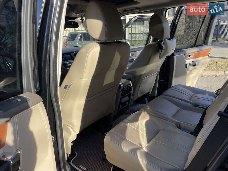 Позашляховик / Кросовер Land Rover Discovery 2015 в Києві