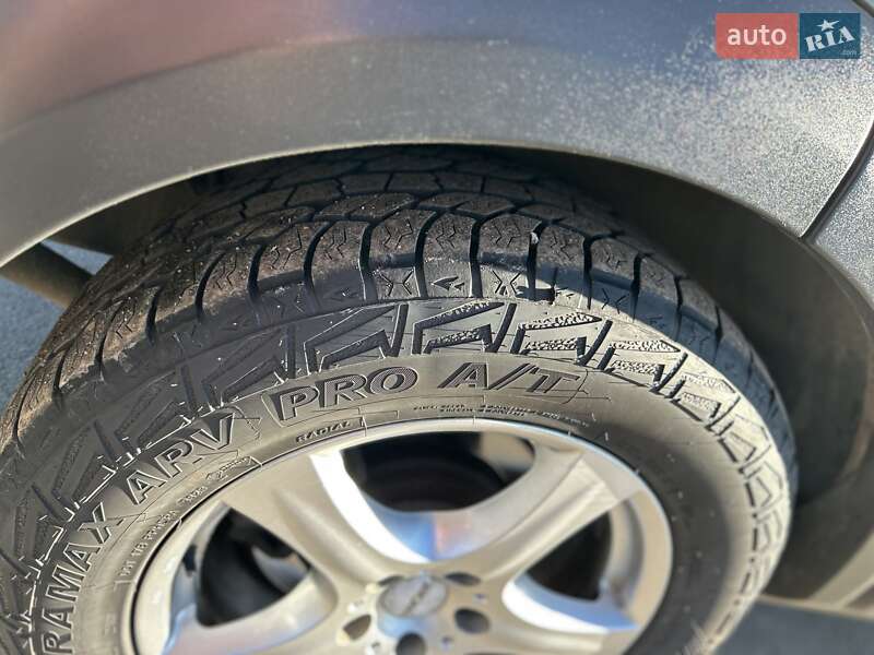 Позашляховик / Кросовер Land Rover Discovery 2005 в Одесі