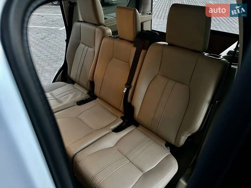 Позашляховик / Кросовер Land Rover Discovery 2015 в Тернополі