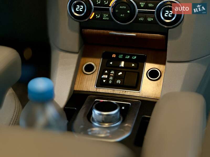 Позашляховик / Кросовер Land Rover Discovery 2015 в Тернополі