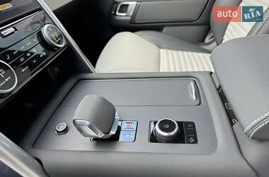 Внедорожник / Кроссовер Land Rover Discovery 2021 в 