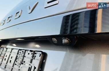 Позашляховик / Кросовер Land Rover Discovery 2018 в 