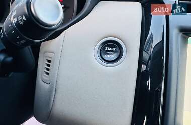 Позашляховик / Кросовер Land Rover Discovery 2018 в 