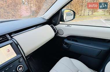 Позашляховик / Кросовер Land Rover Discovery 2018 в 