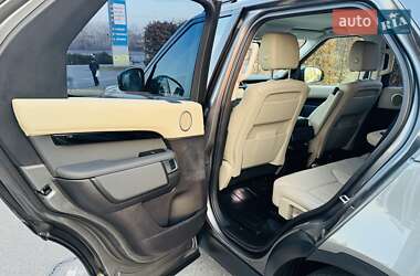 Позашляховик / Кросовер Land Rover Discovery 2018 в 