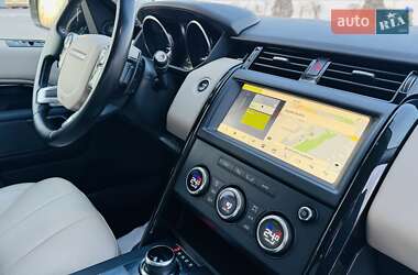 Позашляховик / Кросовер Land Rover Discovery 2018 в 