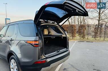 Позашляховик / Кросовер Land Rover Discovery 2018 в 
