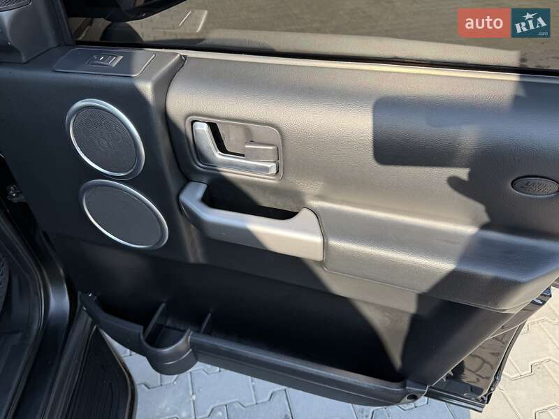 Внедорожник / Кроссовер Land Rover Discovery 2007 в Черновцах