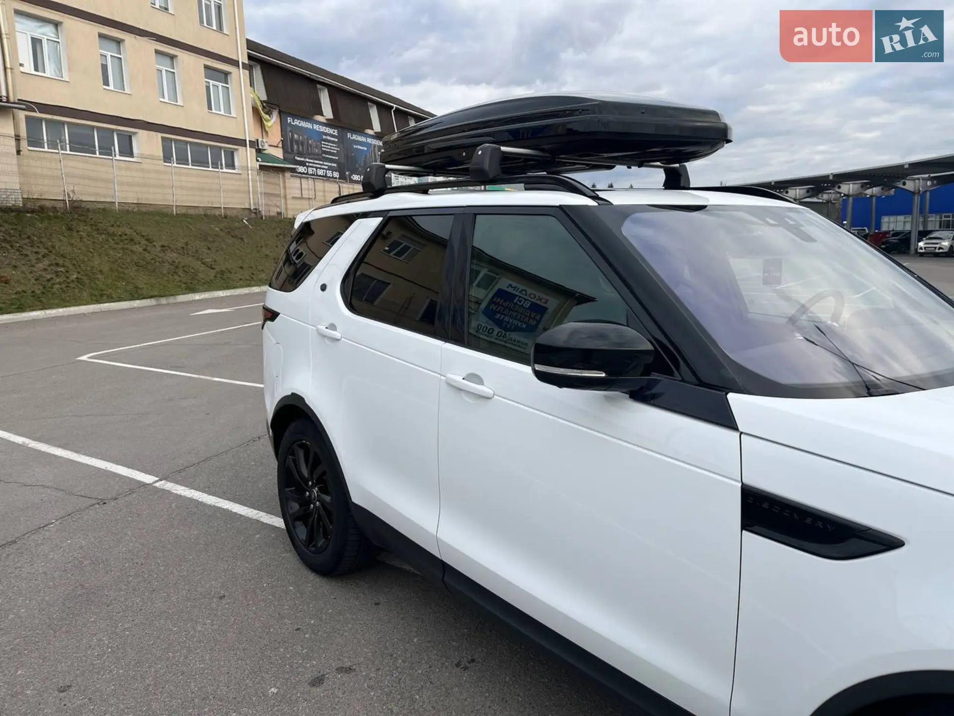 2017 Land Rover Discovery - мініатюра 20