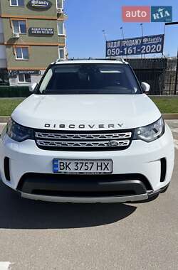 Внедорожник / Кроссовер Land Rover Discovery 2017 в 