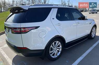 Внедорожник / Кроссовер Land Rover Discovery 2017 в 