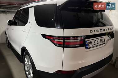 Внедорожник / Кроссовер Land Rover Discovery 2017 в 