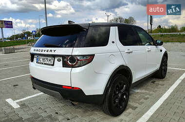 Позашляховик / Кросовер Land Rover Discovery 2016 в 