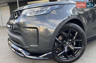 Внедорожник / Кроссовер Land Rover Discovery 2018 в 