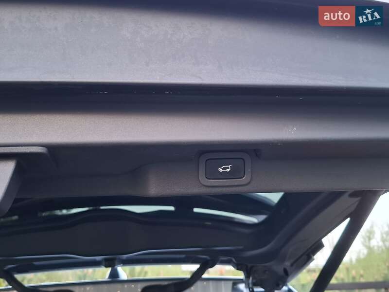 Позашляховик / Кросовер Land Rover Discovery 2019 в Івано-Франківську