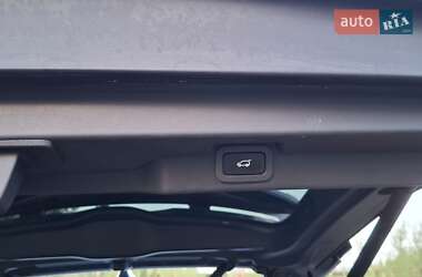 Внедорожник / Кроссовер Land Rover Discovery 2019 в 