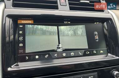Позашляховик / Кросовер Land Rover Discovery 2017 в 