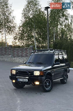 Позашляховик / Кросовер Land Rover Discovery 1996 в 