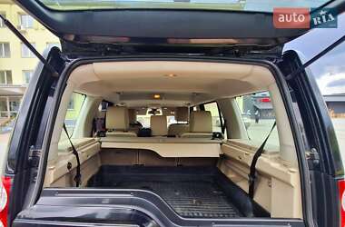 Позашляховик / Кросовер Land Rover Discovery 2011 в 