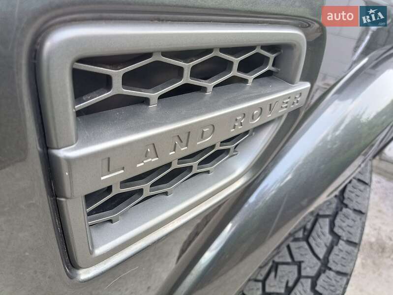 Позашляховик / Кросовер Land Rover Discovery 2016 в Києві