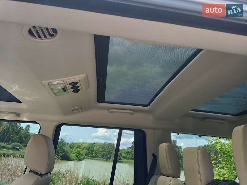 Позашляховик / Кросовер Land Rover Discovery 2016 в Києві