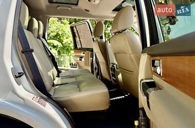Позашляховик / Кросовер Land Rover Discovery 2015 в 