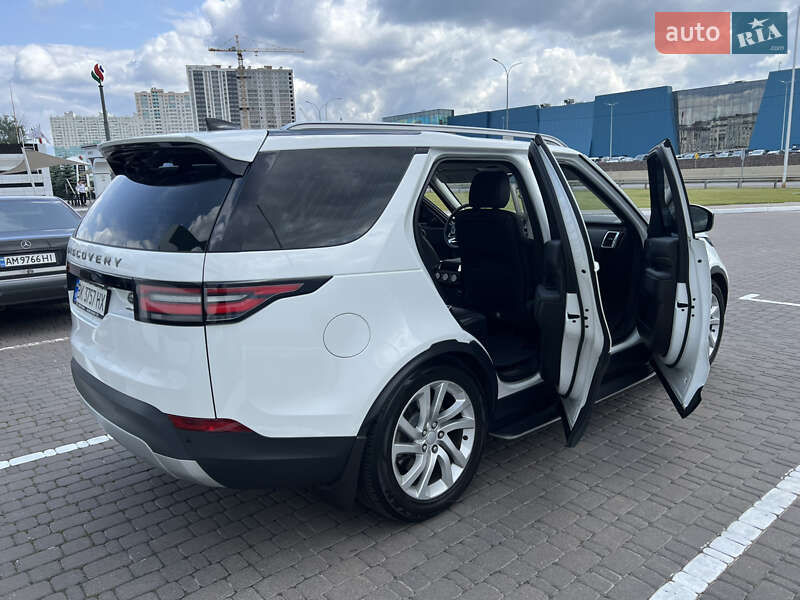 Позашляховик / Кросовер Land Rover Discovery 2017 в Києві