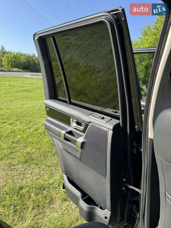 Позашляховик / Кросовер Land Rover Discovery 2015 в Хмельницькому