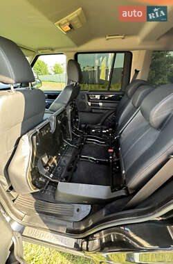 Внедорожник / Кроссовер Land Rover Discovery 2015 в 