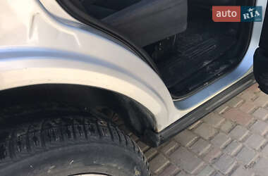Внедорожник / Кроссовер Land Rover Discovery 2005 в 