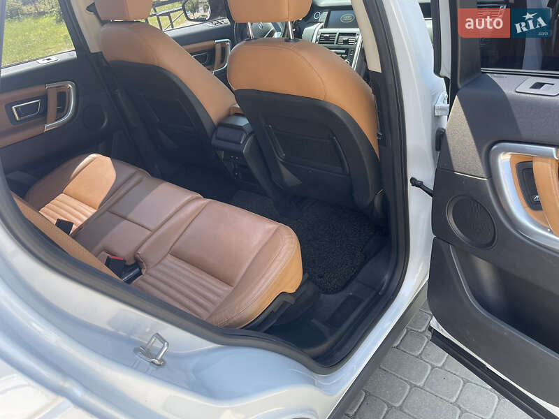 Позашляховик / Кросовер Land Rover Discovery 2017 в Мукачевому