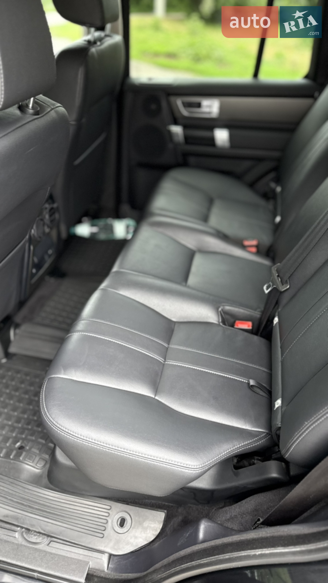 2016 Land Rover Discovery - мініатюра 24