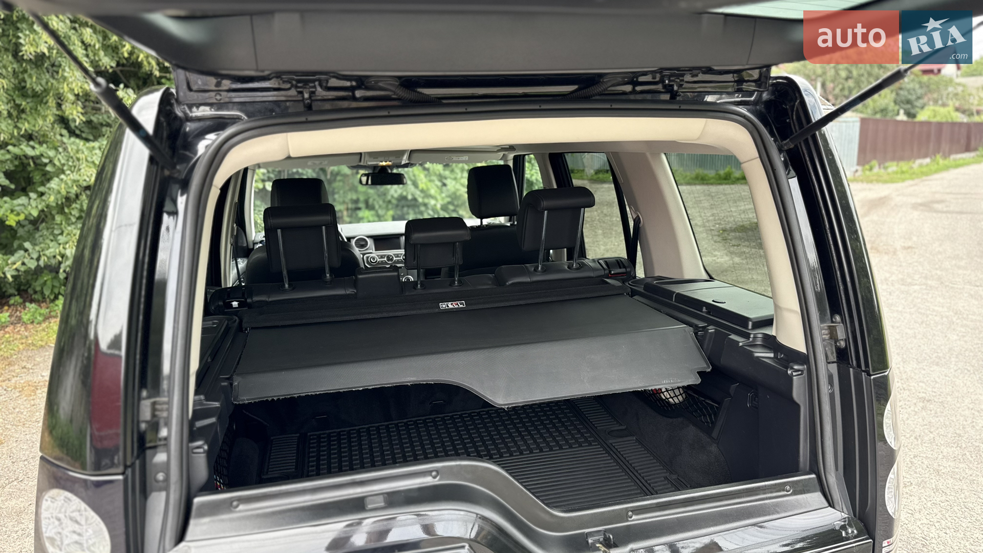 2016 Land Rover Discovery - мініатюра 26