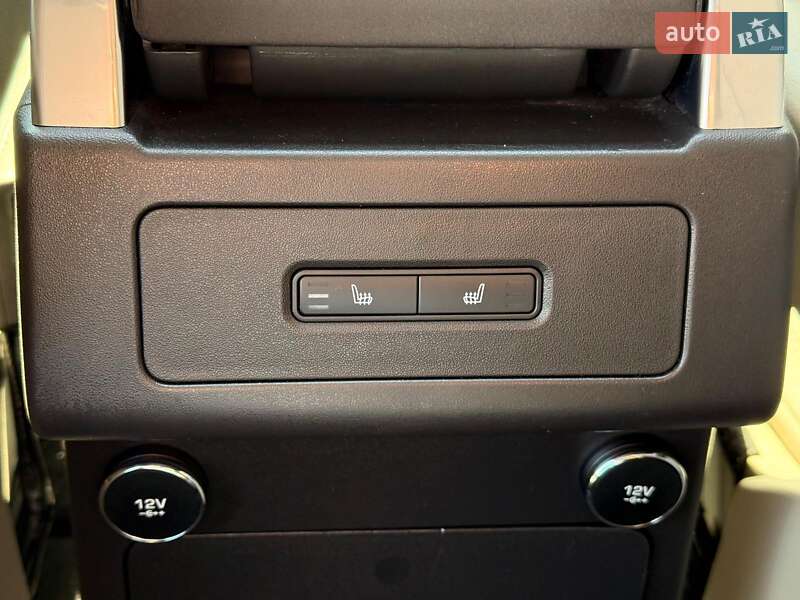 Внедорожник / Кроссовер Land Rover Discovery 2019 в Львове