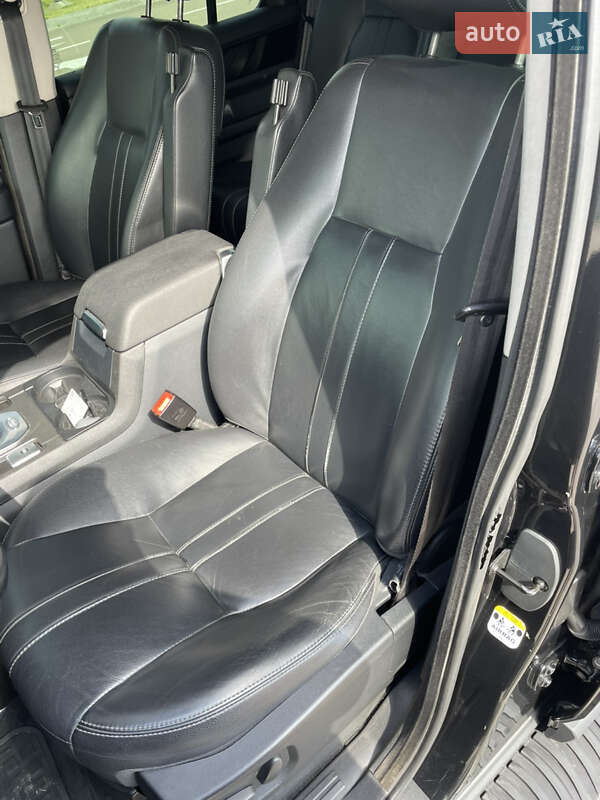 Внедорожник / Кроссовер Land Rover Discovery 2016 в Киеве