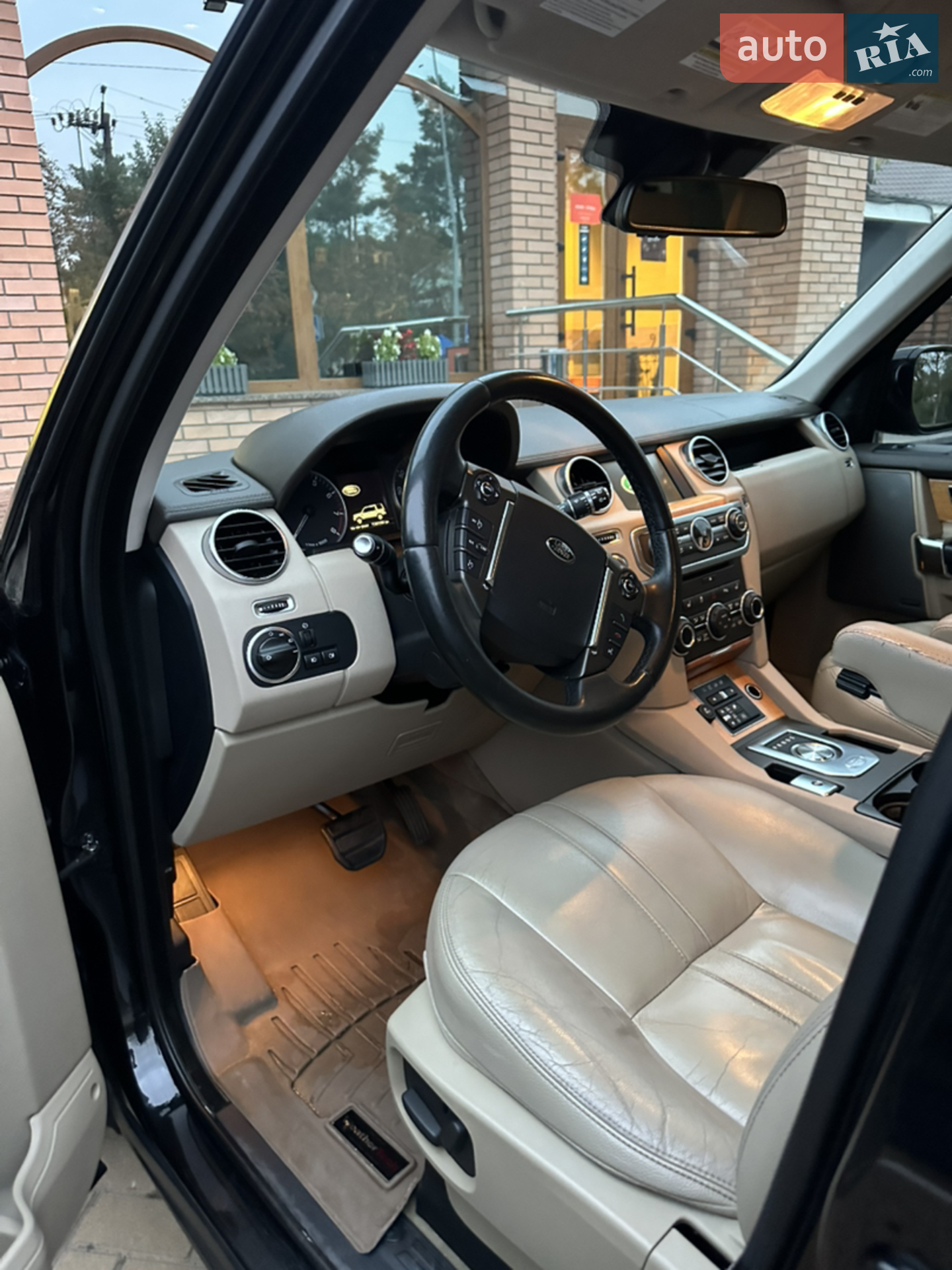 2014 Land Rover Discovery - мініатюра 10