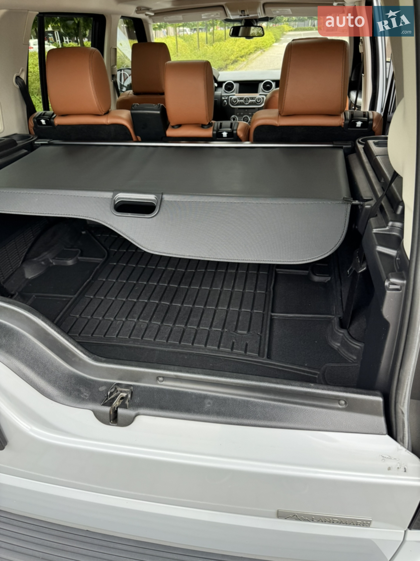 2016 Land Rover Discovery - мініатюра 18