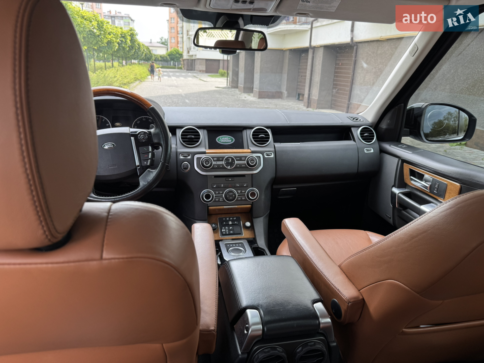 2016 Land Rover Discovery - мініатюра 27