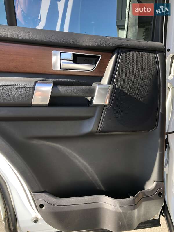 Внедорожник / Кроссовер Land Rover Discovery 2016 в Киеве