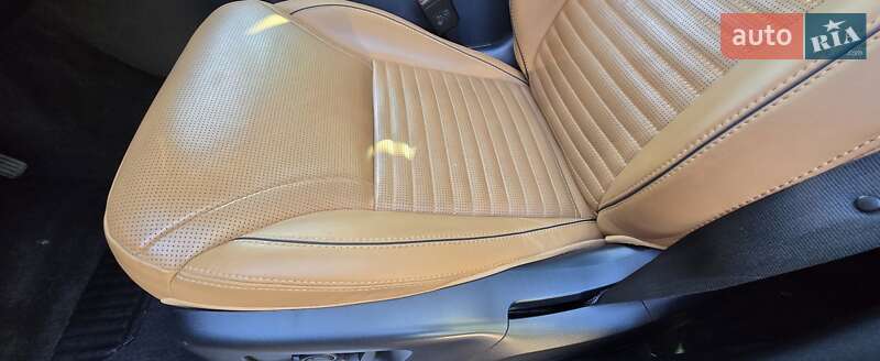 Позашляховик / Кросовер Land Rover Discovery 2019 в Києві