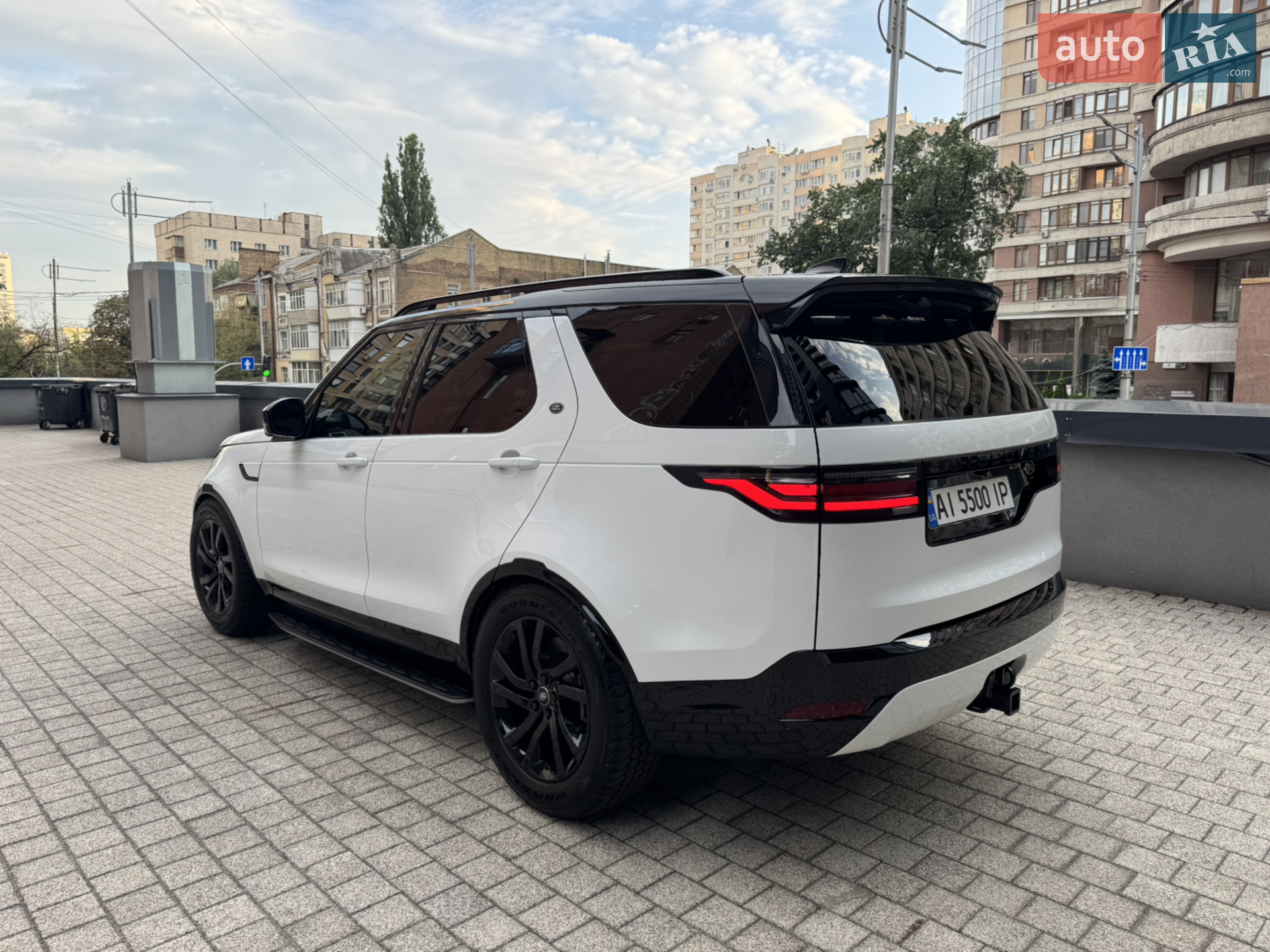 2021 Land Rover Discovery - мініатюра 14