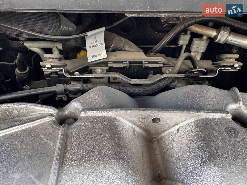 Позашляховик / Кросовер Land Rover Discovery 2016 в Києві