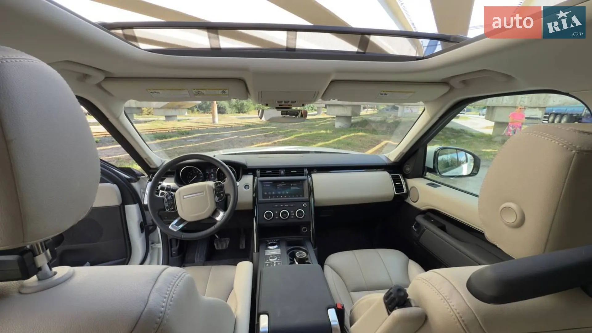 2018 Land Rover Discovery - мініатюра 19