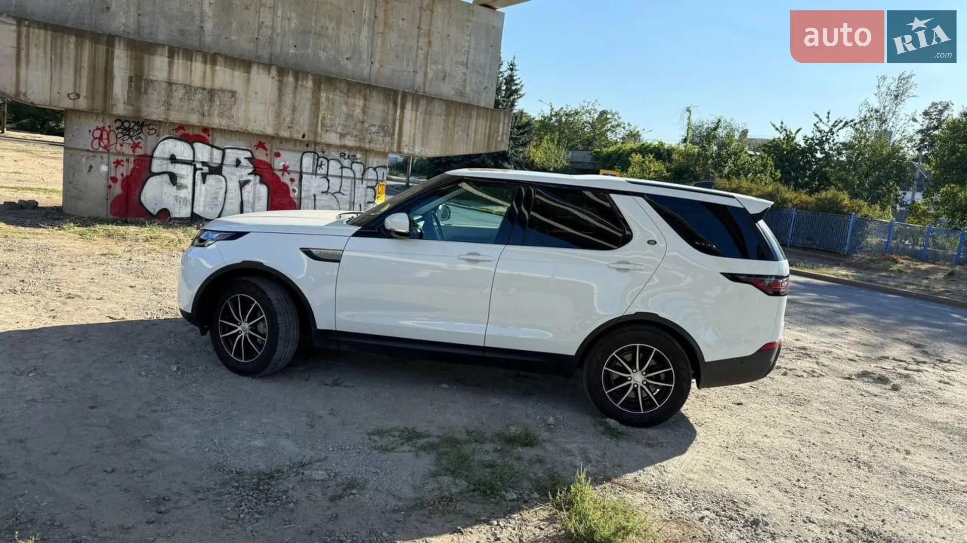 2018 Land Rover Discovery - мініатюра 30