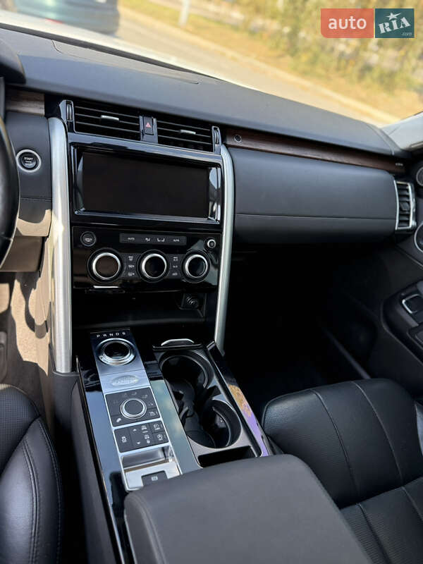 Позашляховик / Кросовер Land Rover Discovery 2017 в Запоріжжі фото 2 Позашляховик / Кросовер Land Rover Discovery 2017 в Запоріжжі