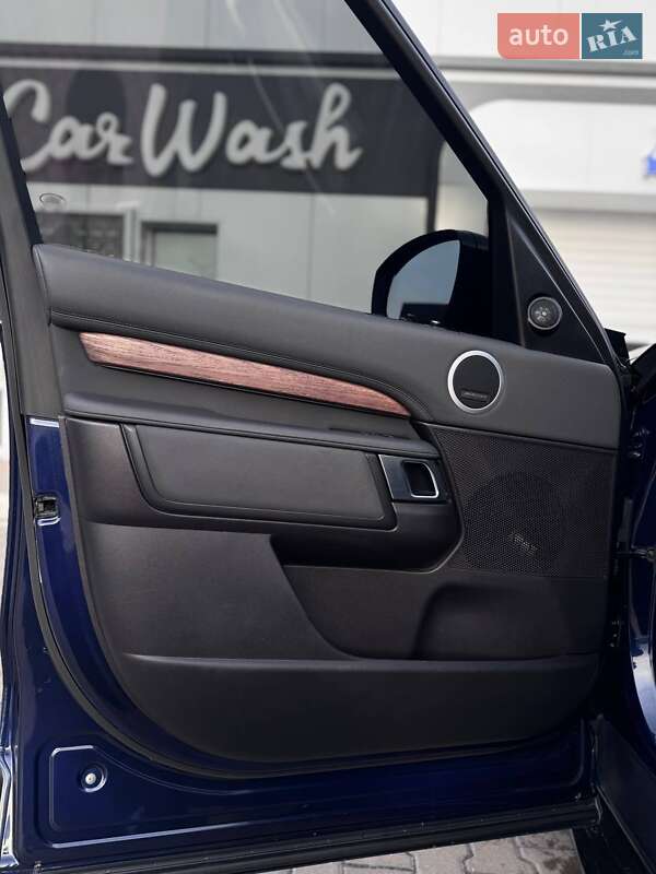 Внедорожник / Кроссовер Land Rover Discovery 2018 в Киеве