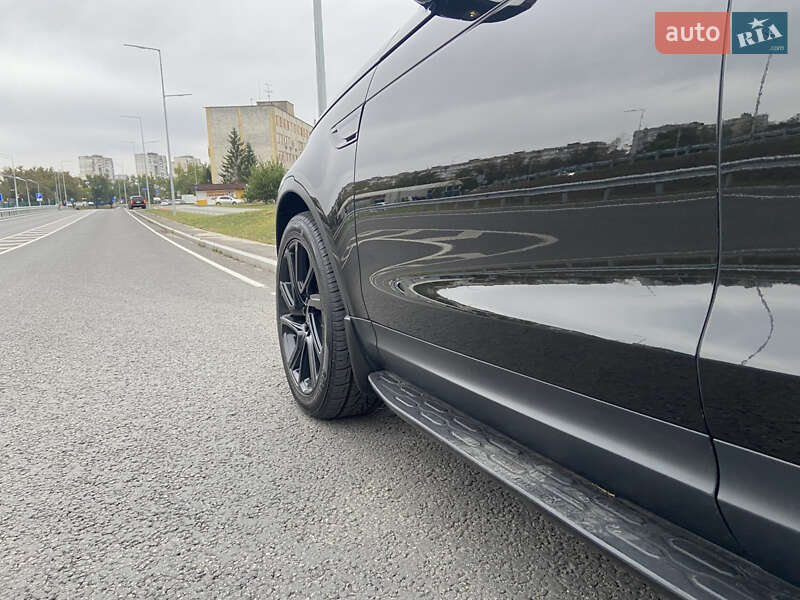 Позашляховик / Кросовер Land Rover Discovery 2017 в Києві