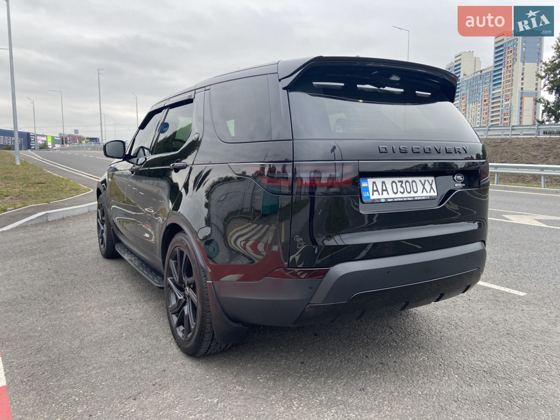 2017 Land Rover Discovery - мініатюра 46